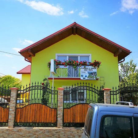 Casa Nelu Pescaru Hotel Махмудия Екстериор снимка