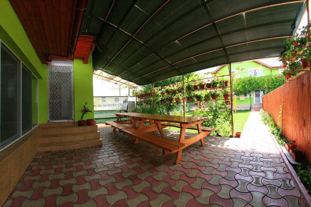 Casa Nelu Pescaru Hotel Махмудия Екстериор снимка