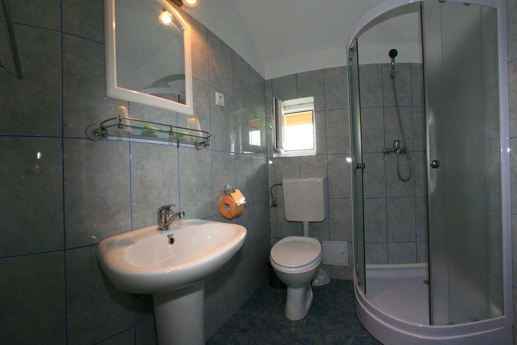 Casa Nelu Pescaru Hotel Махмудия Екстериор снимка