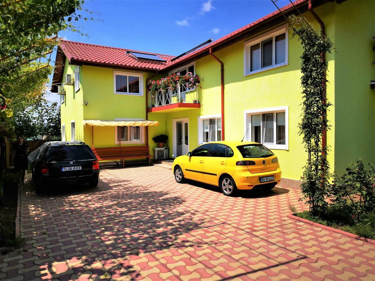 Casa Nelu Pescaru Hotel Махмудия Екстериор снимка
