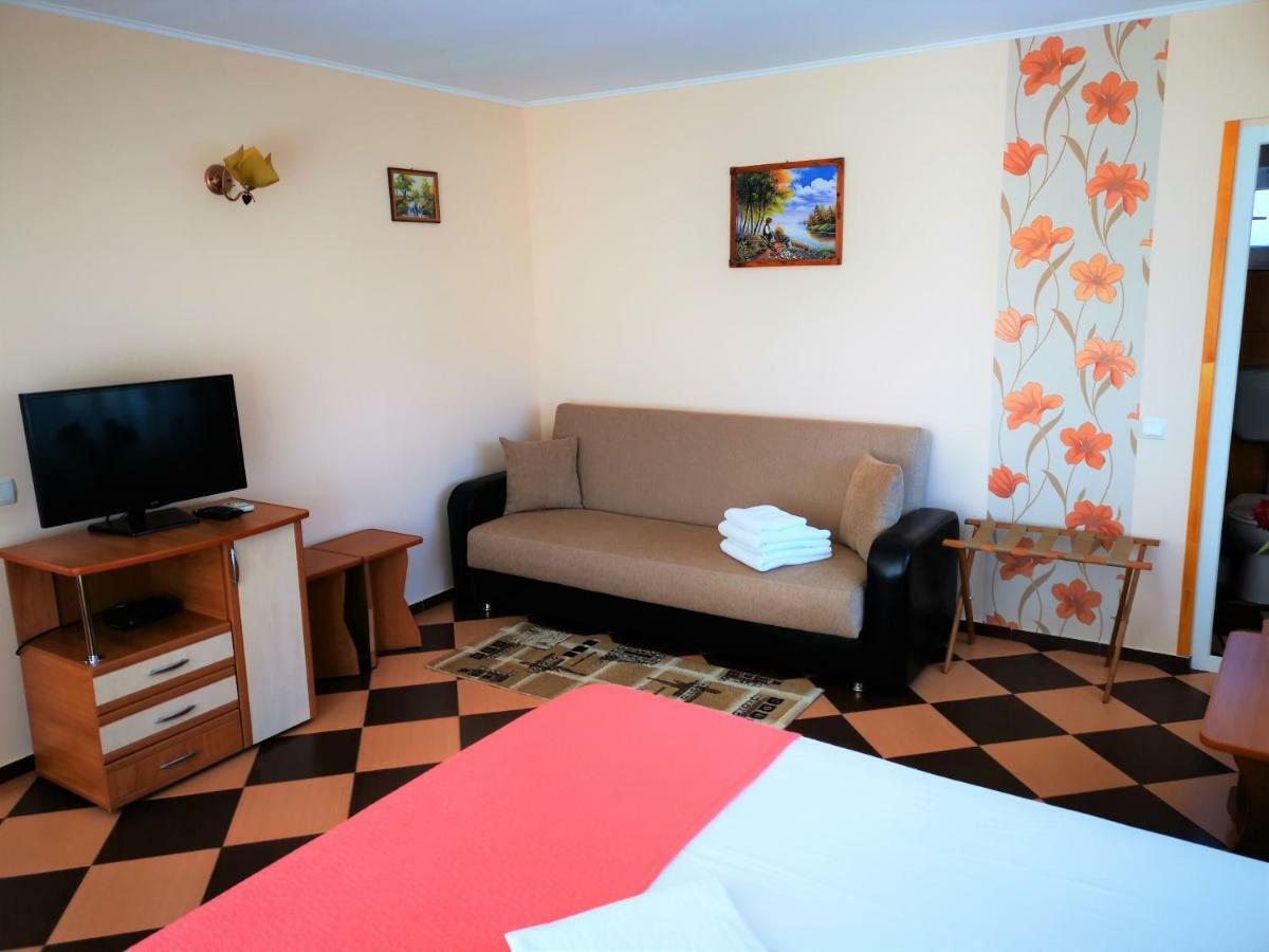 Casa Nelu Pescaru Hotel Махмудия Екстериор снимка