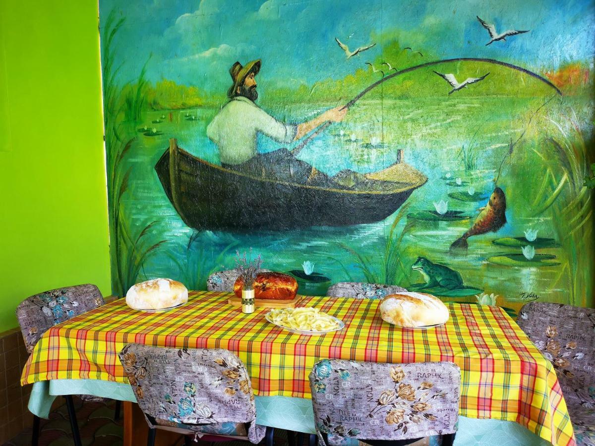 Casa Nelu Pescaru Hotel Махмудия Екстериор снимка